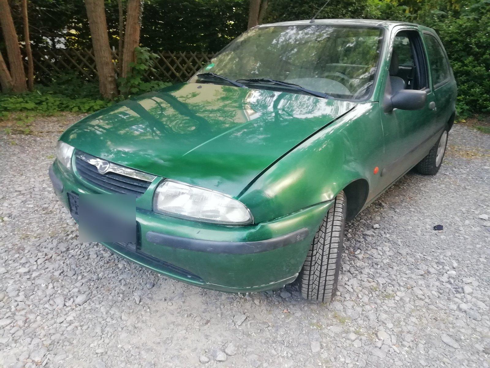 Abbildung des Autos Mazda 121 Hu neu 4&#x2F;…