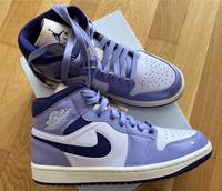 Jordan 1 Mid Sneaker Leder nagelneu Gr. 38,5 Lila purple Hessen - Offenbach Vorschau