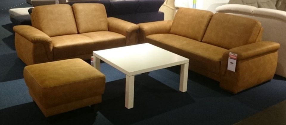 2 +2,5 Sitzer +Hocker Sofa Wohnzimmer Garnitur braun Dallas NEU in Soltau