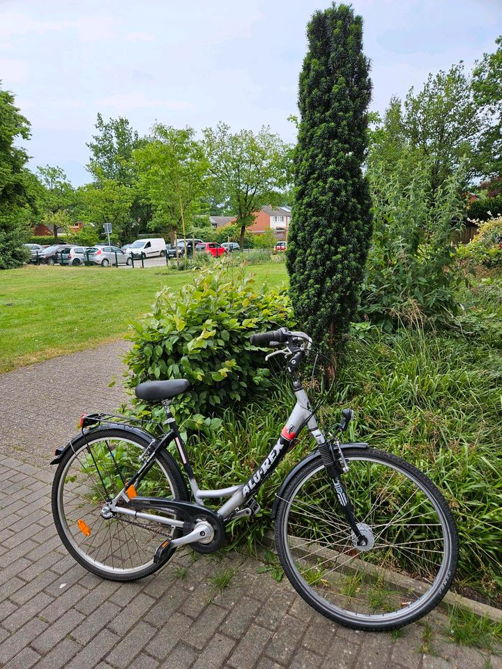 Fahrrad 28 Zoll,7 Gänge;Fahrrad 28 Zoll,21 Gänge. in Oldenburg