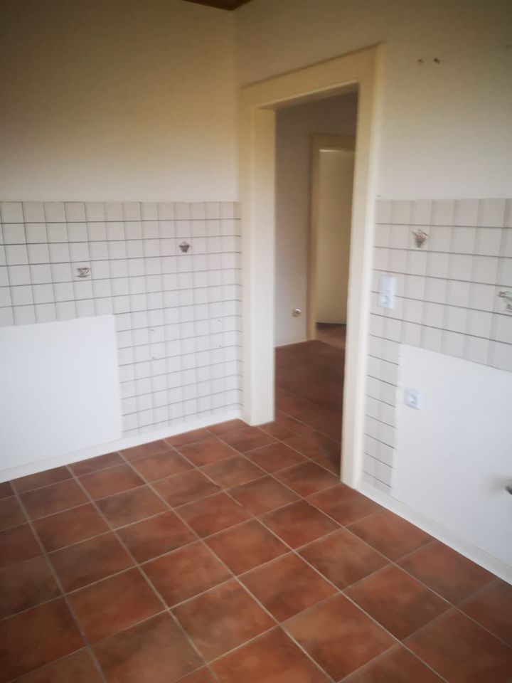 Schöne günstige vier Zimmer Wohnung!!!!!! in Büddenstedt