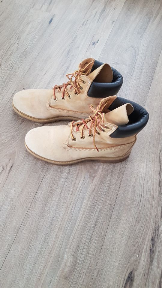 Timberland Boots Nubukleder Größe 38 braun in Neuhausen