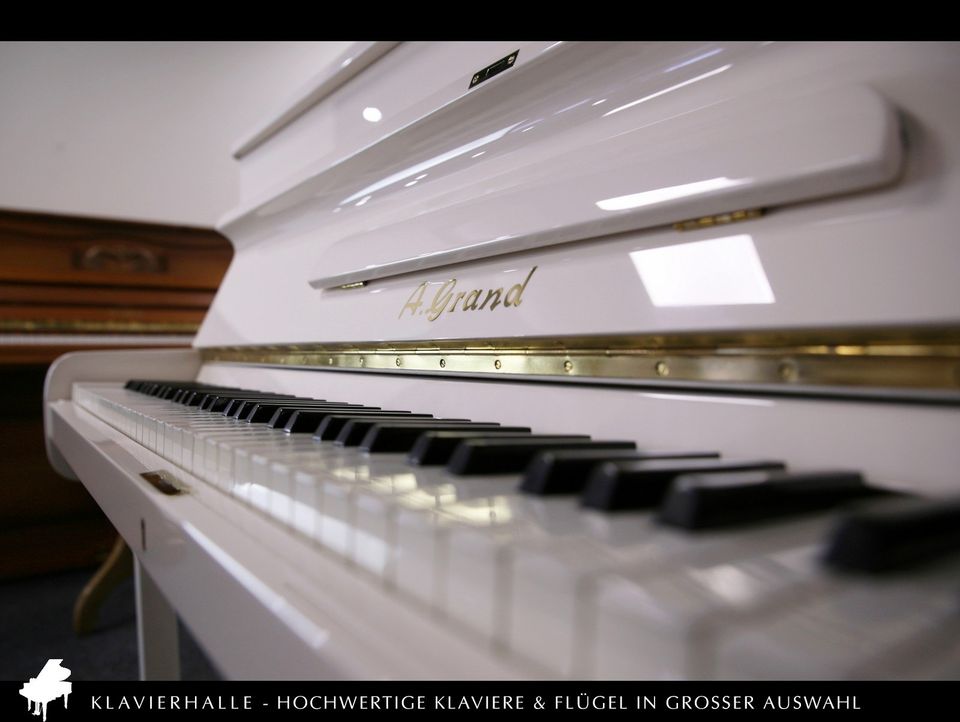 Traumhaftes A.Grand Klavier, weiß poliert ★ neuwertige Optik in Altenberge