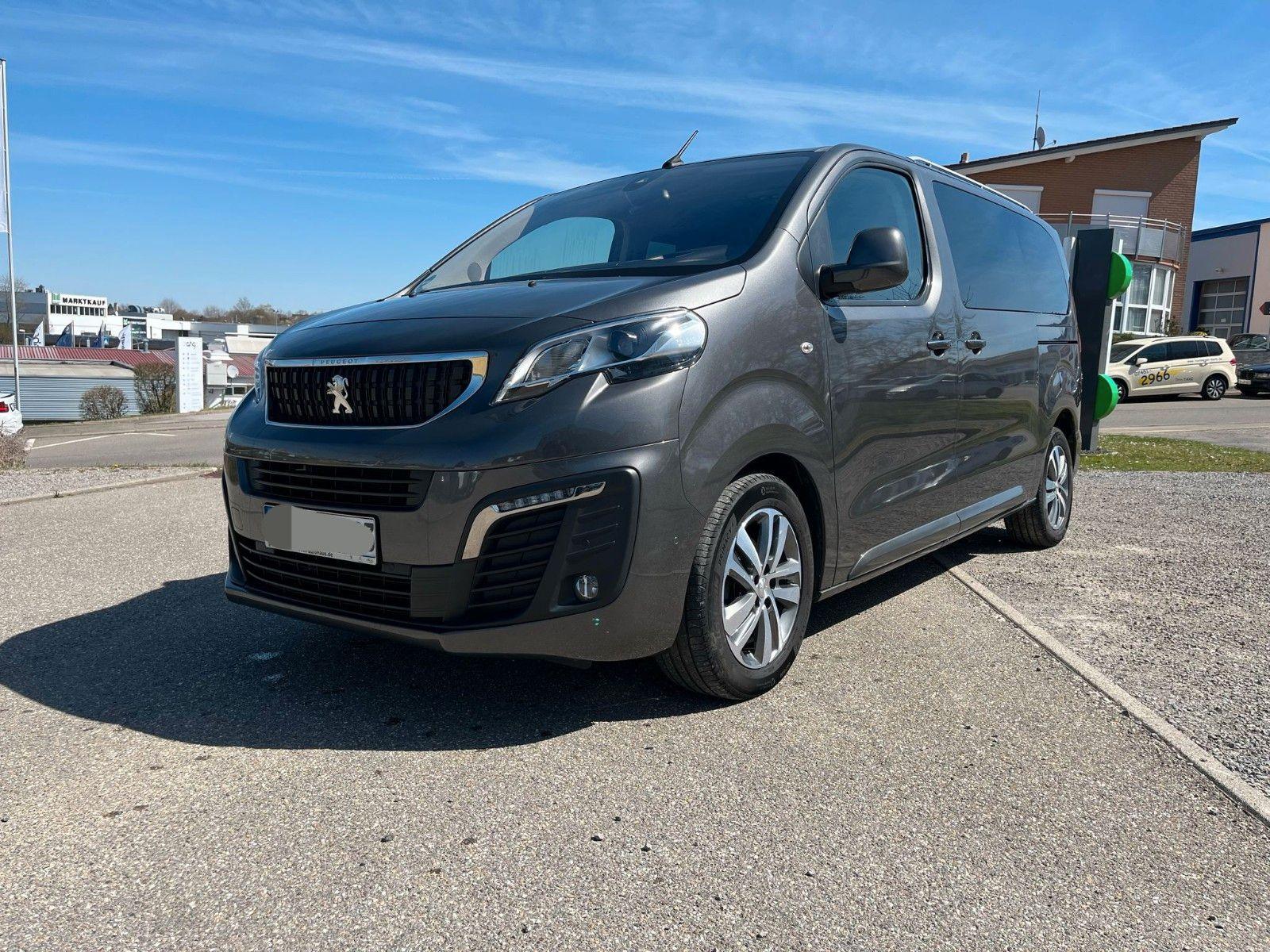 Abbildung des Autos Peugeot Traveller BlueHD…