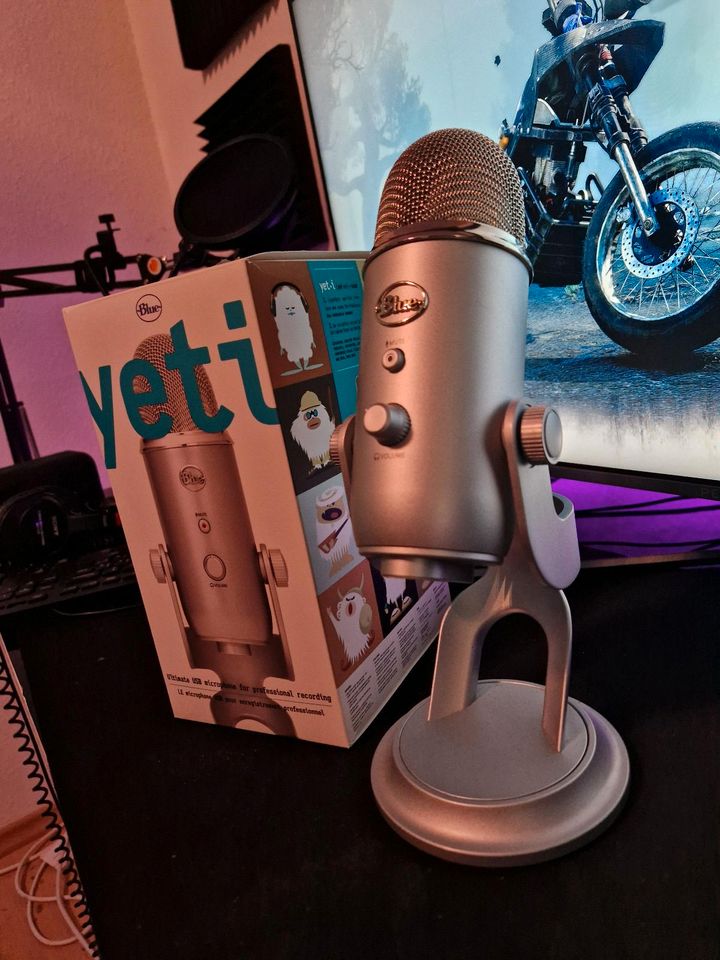 Mikrofon Blue Yeti USB Aufnahmen Streaming Gaming Podcast in Freilassing