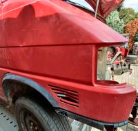 Original VW Volkswagen T4 Transporter Kotflügel vorne rechts rot Nordrhein-Westfalen - Düren Vorschau