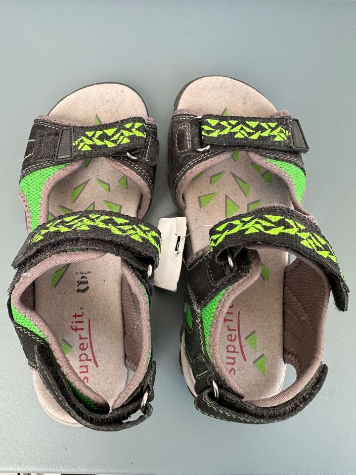 Neu: superfit Kindersandalen, Gr. 35, grau-grün, Klettverschluss in Berlin