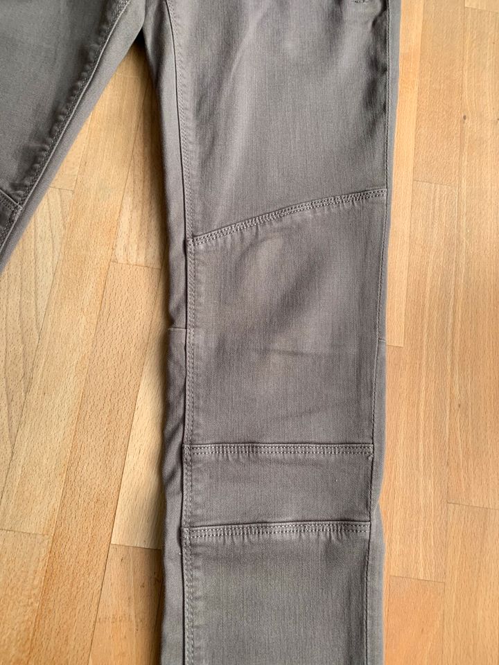 Esprit Jeans Skinny Gr. 34 taupe grau-beige in Bad Füssing