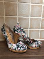 Pumps Gr. 37 neu mit Blumen Print Bayern - Stephanskirchen Vorschau