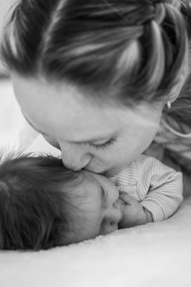 Newborn-Shooting | Homestory | Fotoshooting Familie Neugeborenes in Zempin