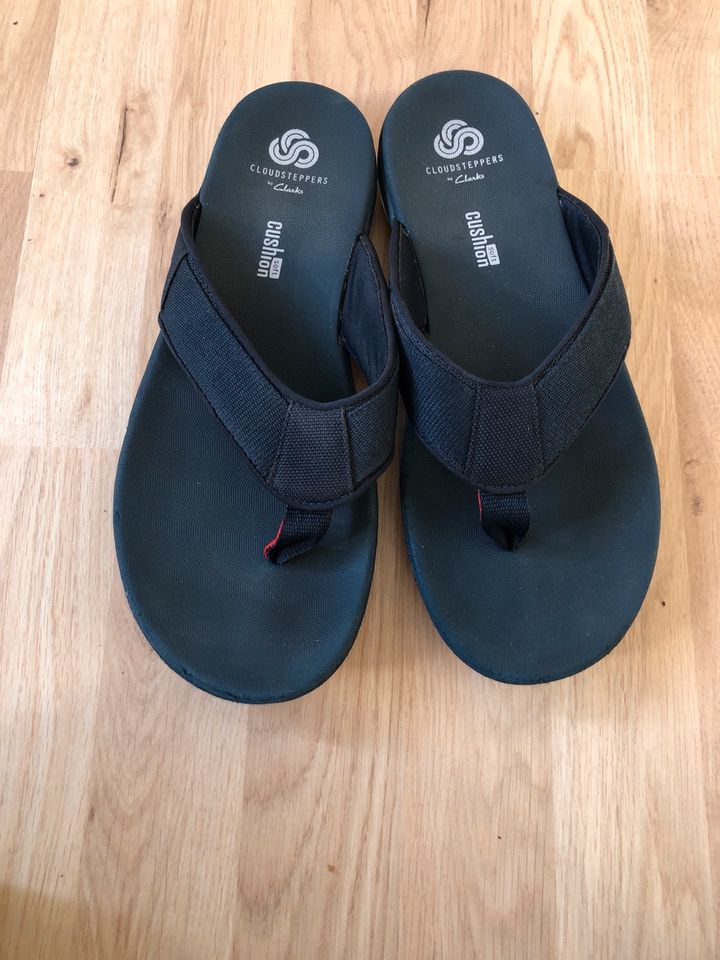 Herren Flip Flops, Cloudsteppers Clarks, blau, Gr.41/42 in Rheinland-Pfalz  - Neuwied | eBay Kleinanzeigen ist jetzt Kleinanzeigen