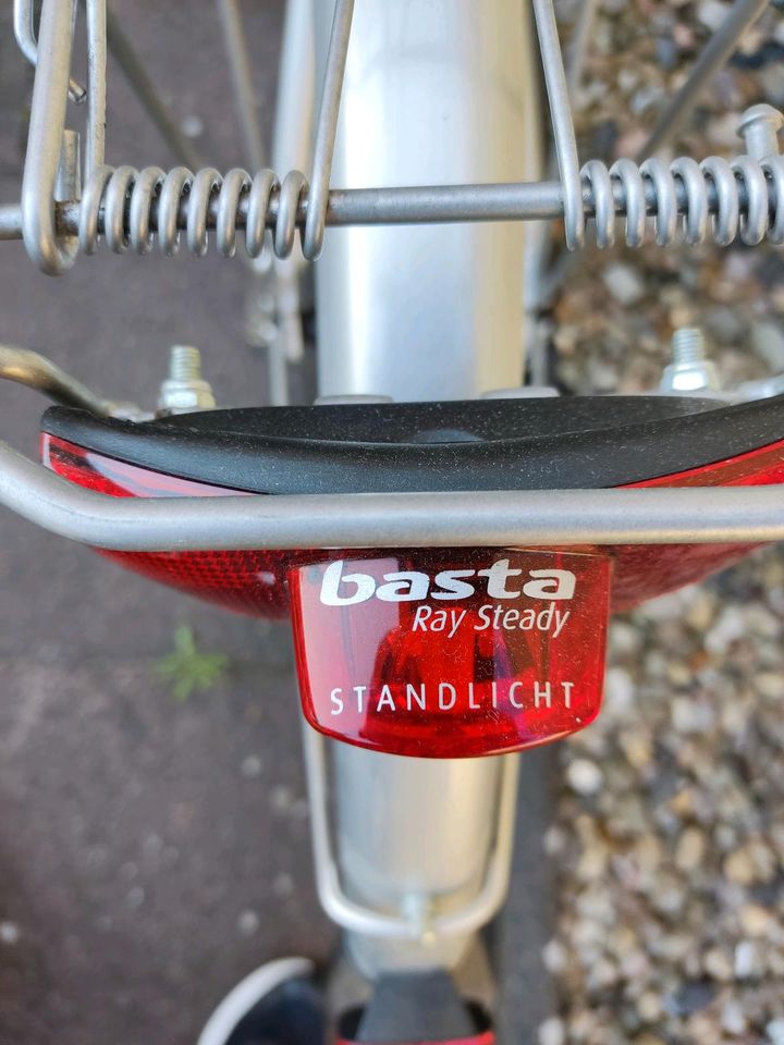 Verkauft an Fabi Trekking Bike 28 Zoll siehe Bilder in Braunschweig
