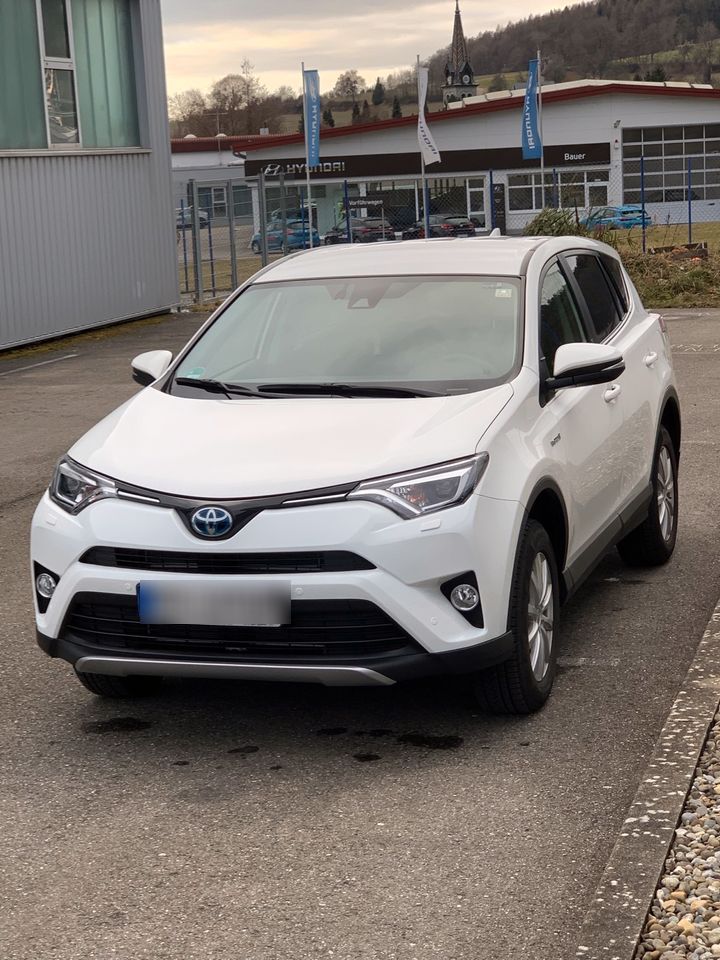 Toyota RAV4 155PS in Top Zustand in Weingarten