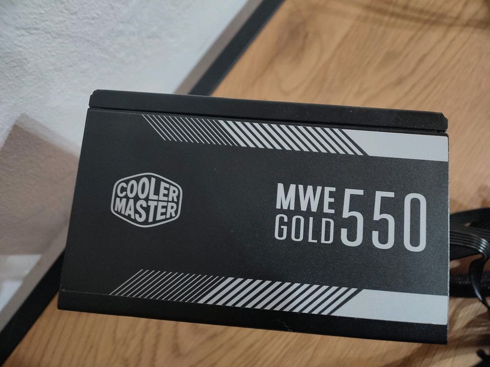 Cooler Master MWE 550 Gold , Modulares PC-Netzteil (EU-Stecker) in Bösel