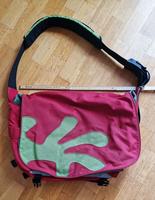 Crumpler Messenger Bag ‘Sticky Date‘ in rot und grün München - Au-Haidhausen Vorschau