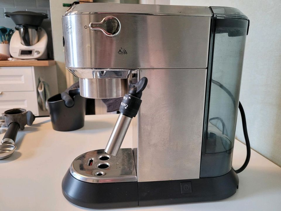 De'Longhi EC685 Espresso Siebträgermaschine in Duisburg