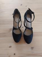 Riemchenpumps / High Heels von S.Oliver  Größe.39 Nordrhein-Westfalen - Brüggen Vorschau