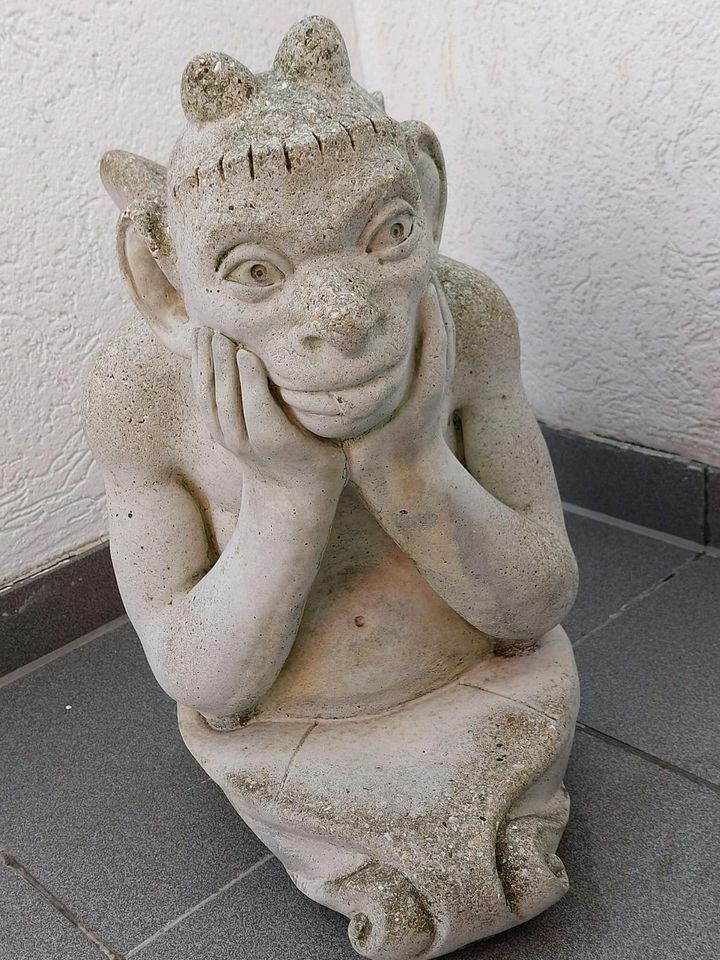 Gargoyle  Steinfigur in Essen