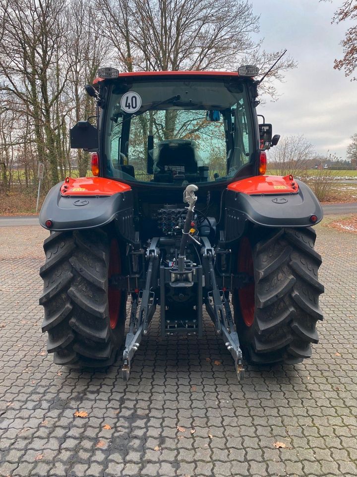 Kubota M6-111U Schlepper Traktor 111 PS mit FKH/FZW Bj. 22 in Greven