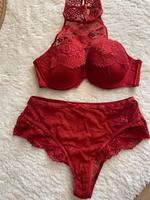 Hunkemöller Lingerie Set aus Spitze: BH 80C & Höschen Größe L Hessen - Kaufungen Vorschau