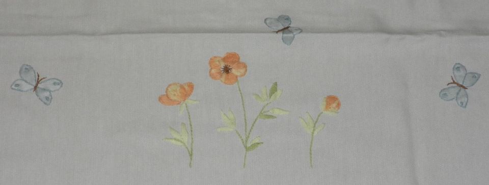 Tischdecke weiß ca. 77 cm x 78 cm Stickerei Blumen Handarbeit in Bochum