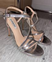Silberne High Heels von Even&Odd – Größe 39, kaum getragen Niedersachsen - Braunschweig Vorschau