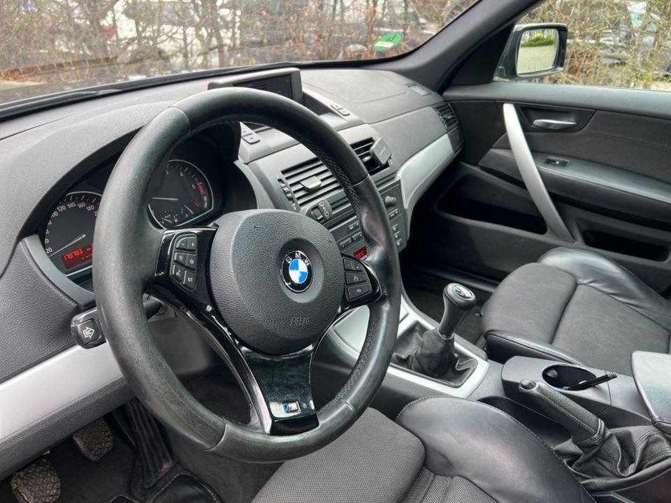 BMW X3 Baureihe X3 2.0d~Sport-Paket M / M-Technic in Wiesbaden