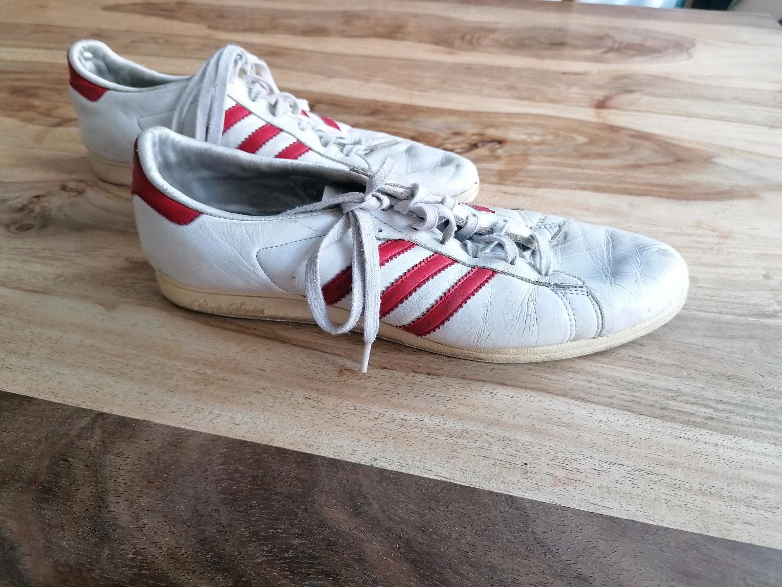 Adidas schuhe weiß mit roten streifen deals