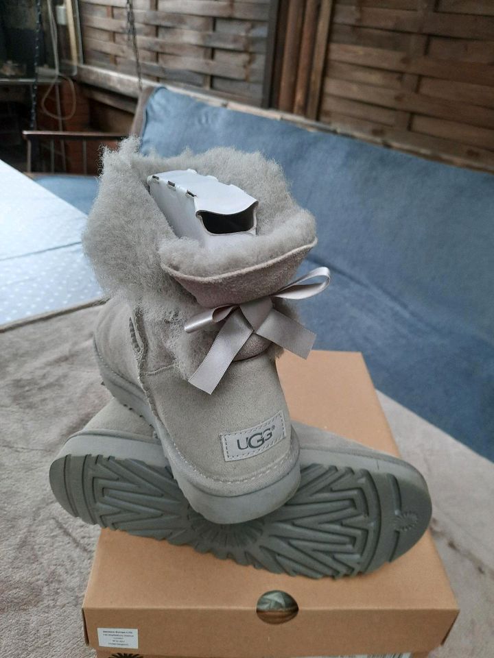 Ugg mini bailey bow ii seal sale