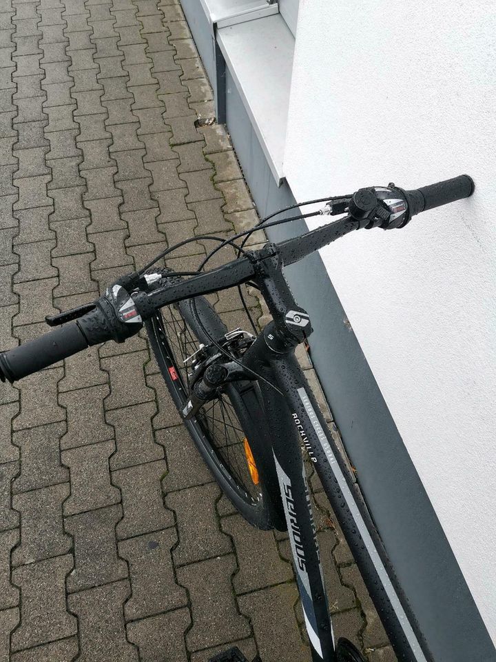 Fahrrad 28 Zoll neuwertig in Eschau