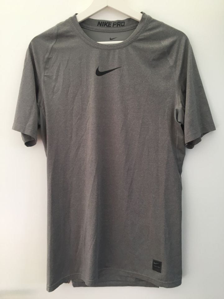 Funktionsshirt Nike XL in Bargteheide