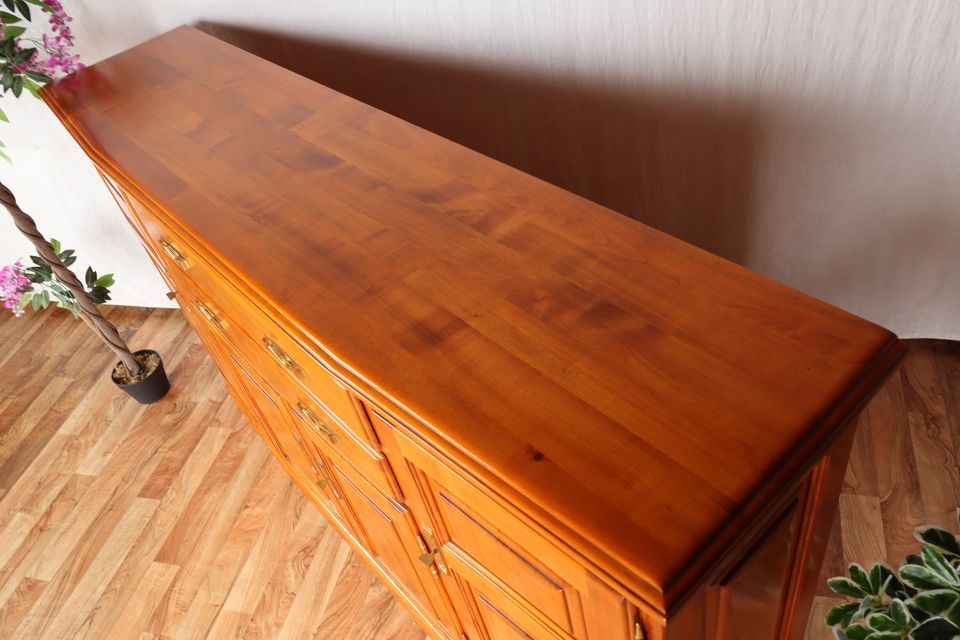 Nr.1898 Form Exclusiv- Poesie Sideboard Kirsche Vollmassiv in Wiesbaum