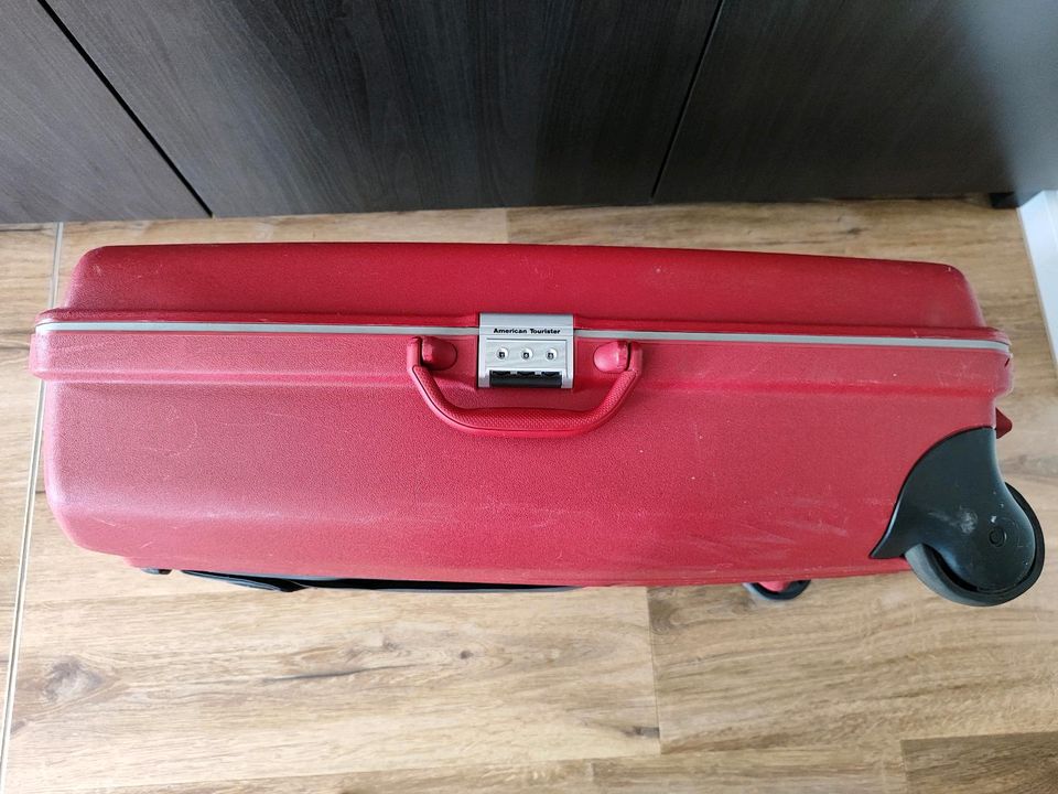 Koffer American Tourister Hartschale rot ca.73x54x29cm in Heiligenhaus