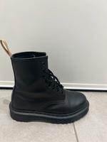 Dr. Martens Stiefel vegan Düsseldorf - Oberbilk Vorschau