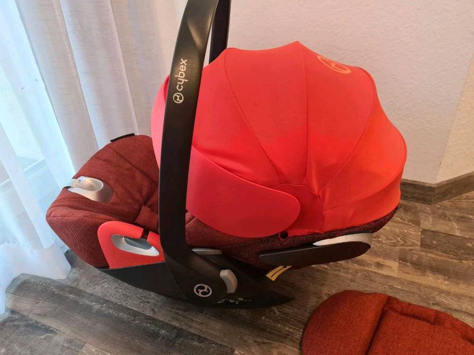 Cybex Cloud Z i-Size + Babyschale Baby Sitz Set in Salach