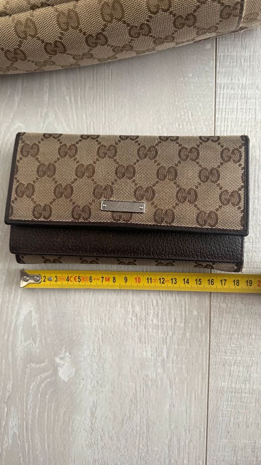 Gucci Handtasche  Umhängetasche mit Portemonnaie Geldbörse in Bergheim