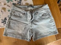 Kurze Shorts Garcia Jeans Größe 38/M Niedersachsen - Bergen Vorschau