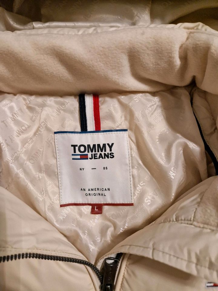 Tommy Hilfiger Daunenjacke Größe L - NEU in Graben (Lechfeld)