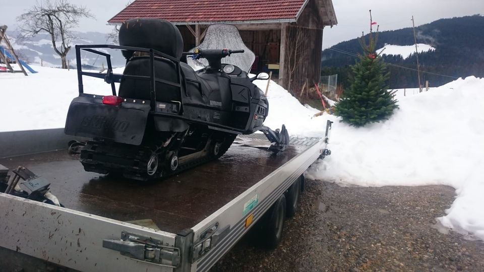 Skidoo Bombardier 1000  Motorschlitten  Schneemobil in Riedlingen