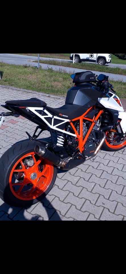 KTM 1290 Super Duke R in Passau