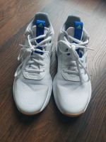 Adidas Basketball Schuhe Hallenschuhe Gr. 37 Niedersachsen - Nienstädt Vorschau