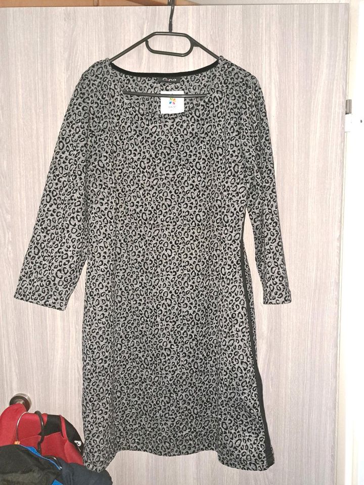 Gina Damen Kleid neu mit Etikett gr 46 in Alsdorf