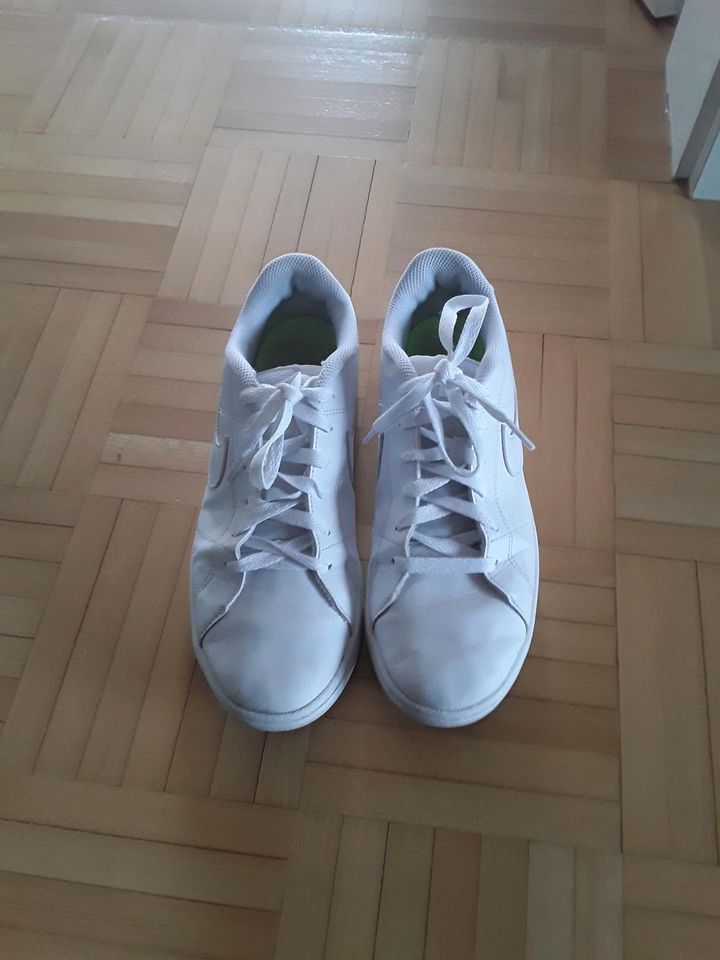 Schuhe Nike Court Royale 2                Gr. 40 Top in Wonfurt