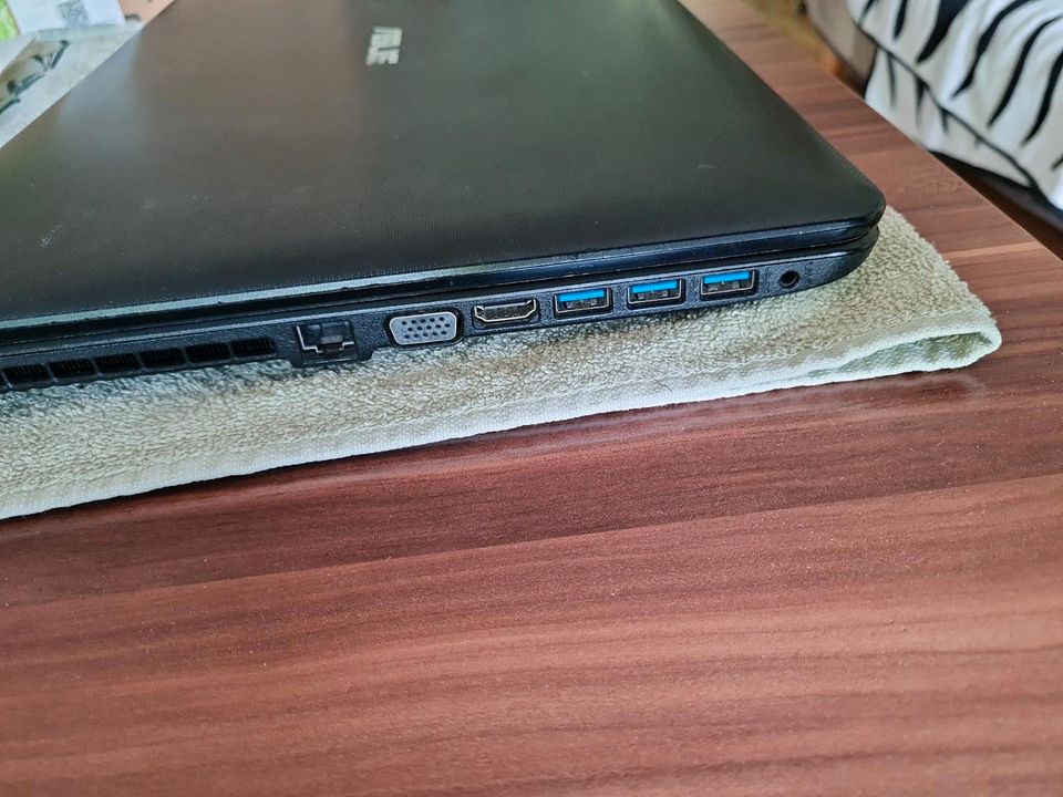 Asus laptop i5 schwarz 500 gb hdd nvidea grafik in Bad Reichenhall