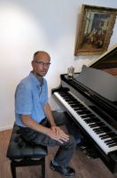 Klavierunterricht Klassik & Jazz und Rhythmikkurse auf Trommeln Sachsen - Amtsberg Vorschau
