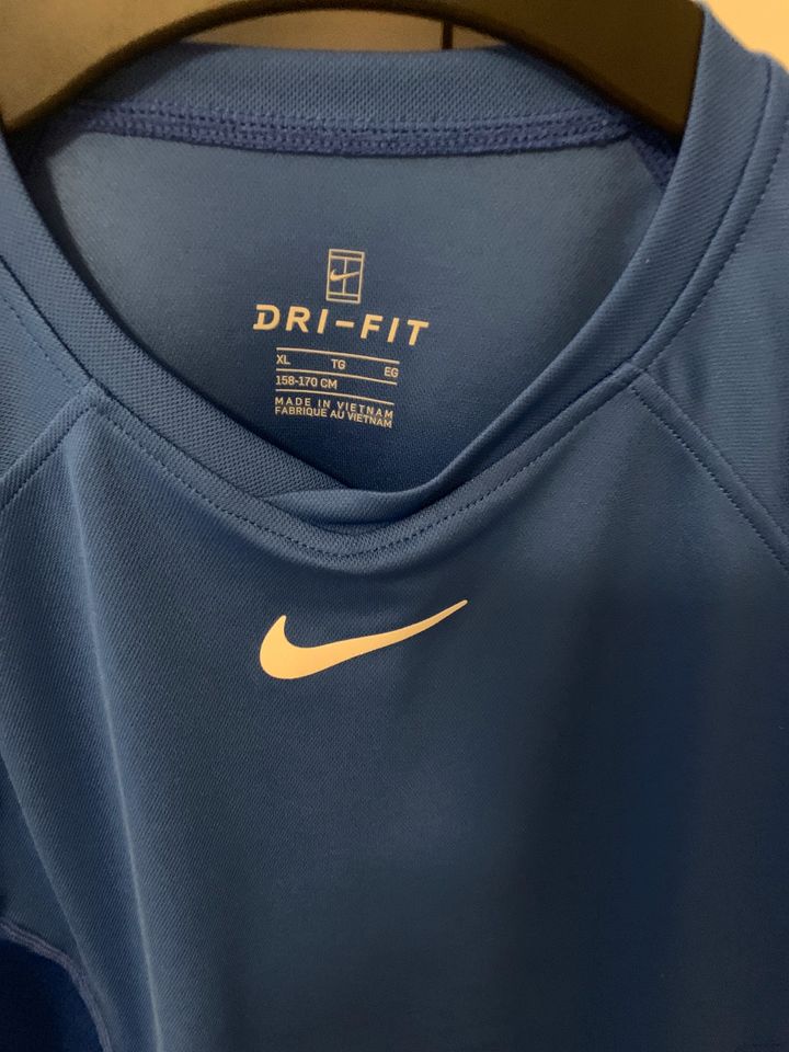 Nike Trikot Royal DRI-FIT in Dreieich