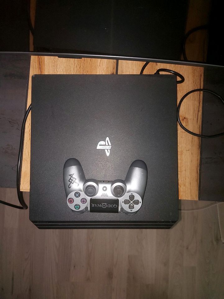 Playstation 4 pro in Beilstein