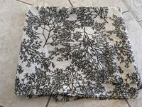 Stoff Stoffrest Polyester 1,40x3,05m schwarz weiß Blumen Bäume Leipzig - Connewitz Vorschau