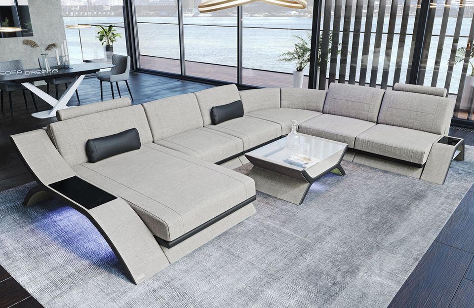 Polster Sofa Wohnlandschaft Calabria XXL mit LED und USB-Port in Berlin