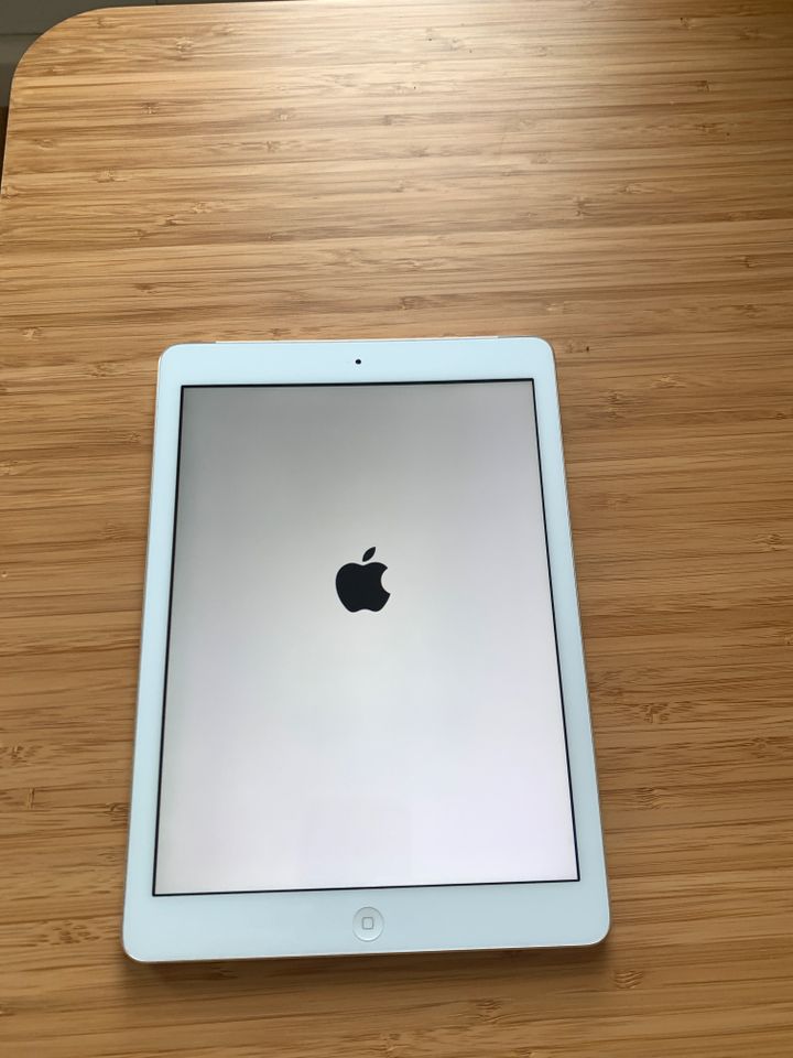 Apple Ipad Air 1 16Gb mit SIM in Dresden